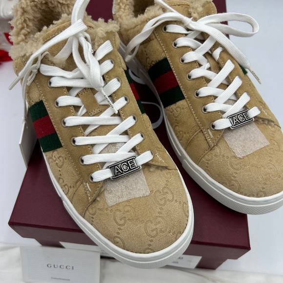 Women’s Gucci ace GG suede sneakers with shearling lining size 39 made in Italy - Picture 2 of 9